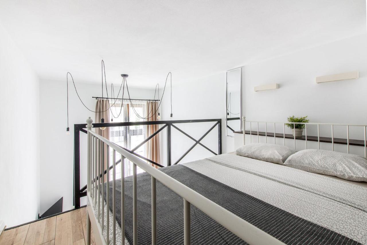 Smart Rental Management Apartments - City Center ヴロツワフ エクステリア 写真