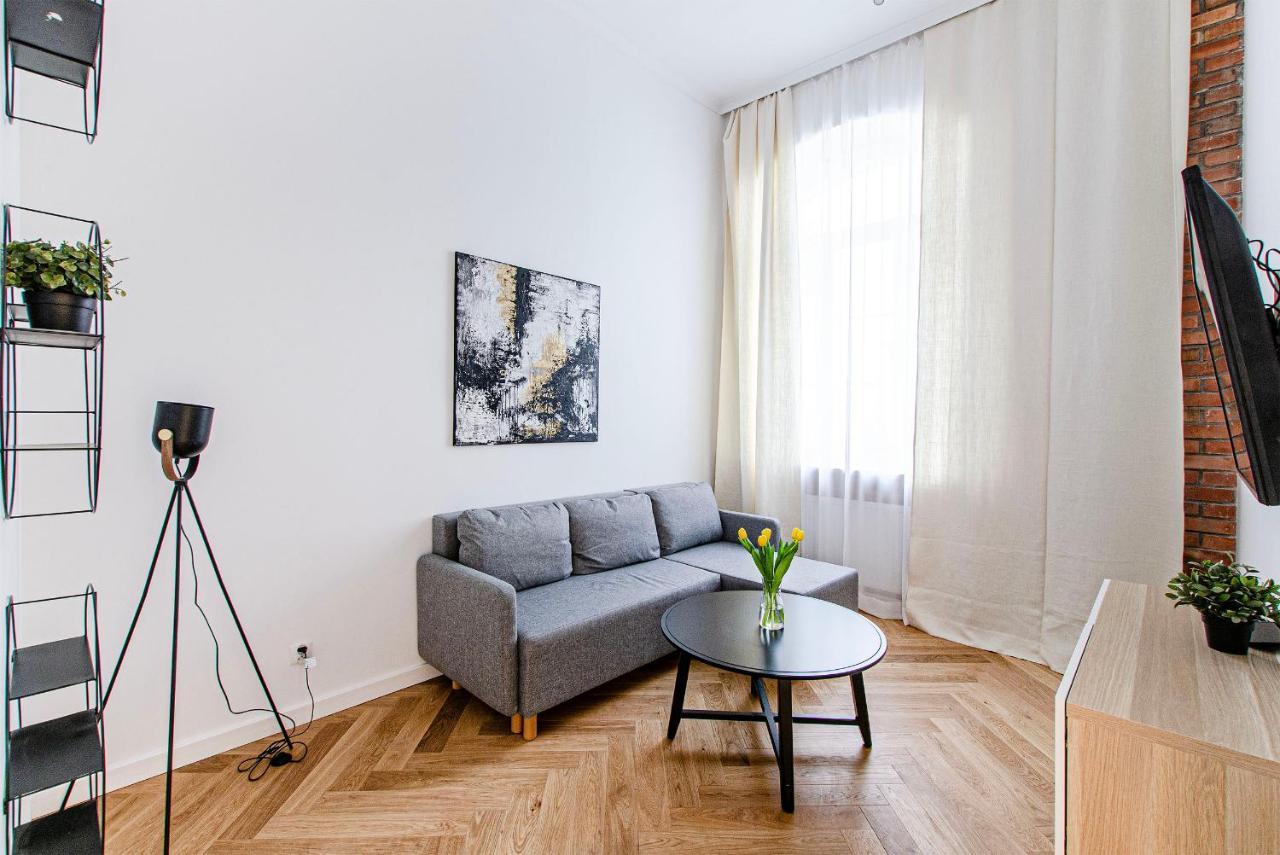 Smart Rental Management Apartments - City Center ヴロツワフ エクステリア 写真