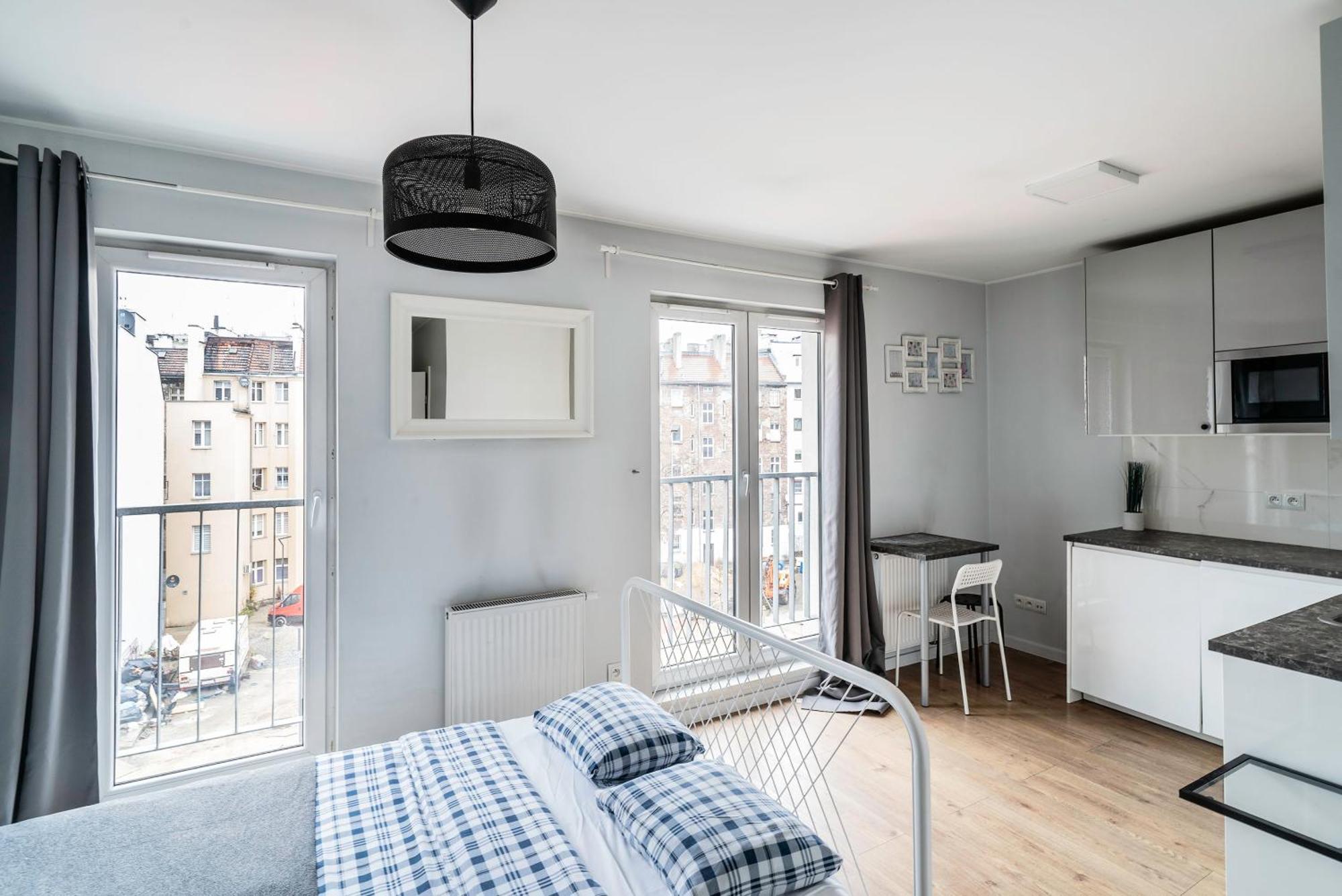 Smart Rental Management Apartments - City Center ヴロツワフ エクステリア 写真