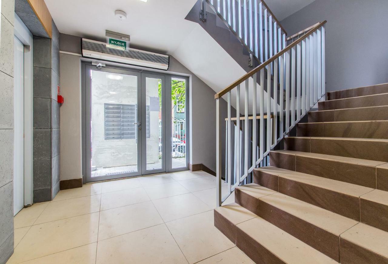 Smart Rental Management Apartments - City Center ヴロツワフ エクステリア 写真